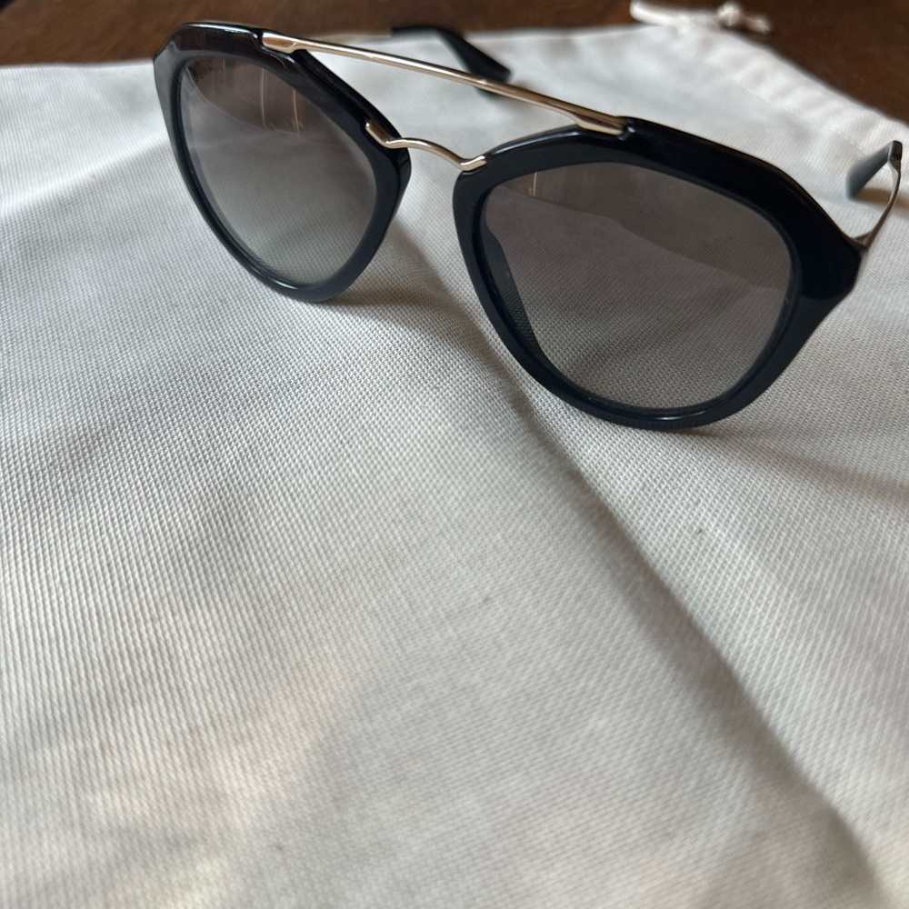 Prada cinema sunglasses - Picture 4 of 9